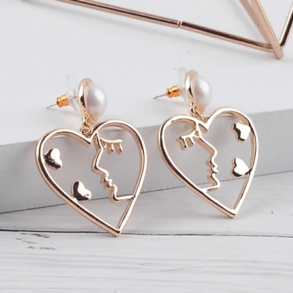 Lady Face Kiss Heart Drop gypsy Earrings jewelry
